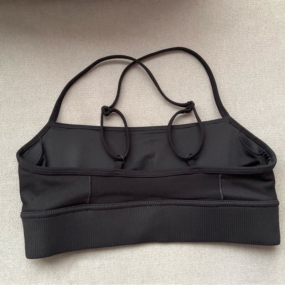 Alo Yoga Alosoft Relay Bra Black/White XS - Picture 7 of 7